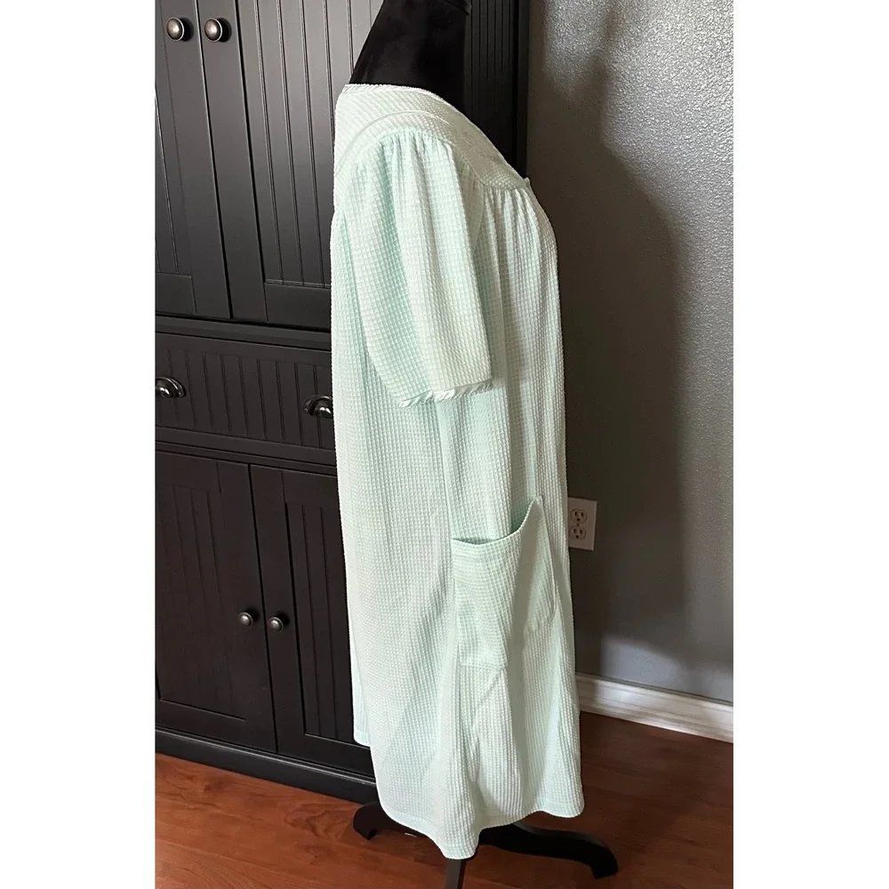 ADONNA Waffle Knit Robe Medium Mint Green Button Front‎ Lounge Housecoat